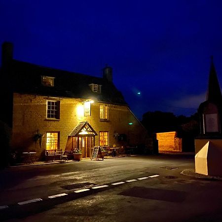 Royal Oak Ramsden Otel Dış mekan fotoğraf