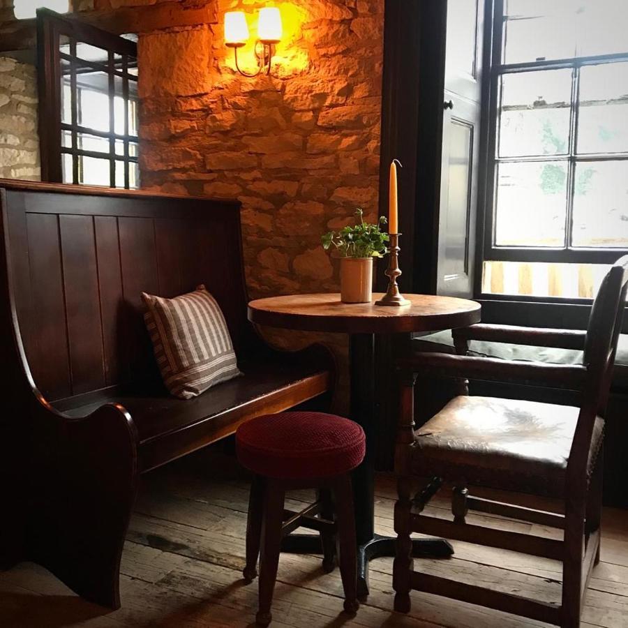 Royal Oak Ramsden Otel Dış mekan fotoğraf